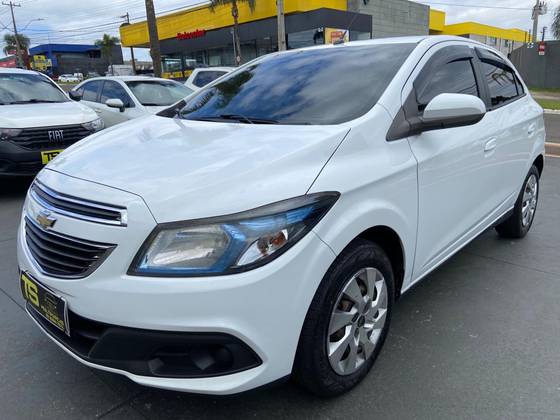 CHEVROLET ONIX 1.4 MPFI LT 8V FLEX 4P MANUAL CHEVROLET ONIX 1.4 MPFI LT 8V FLEX 4P MANUAL